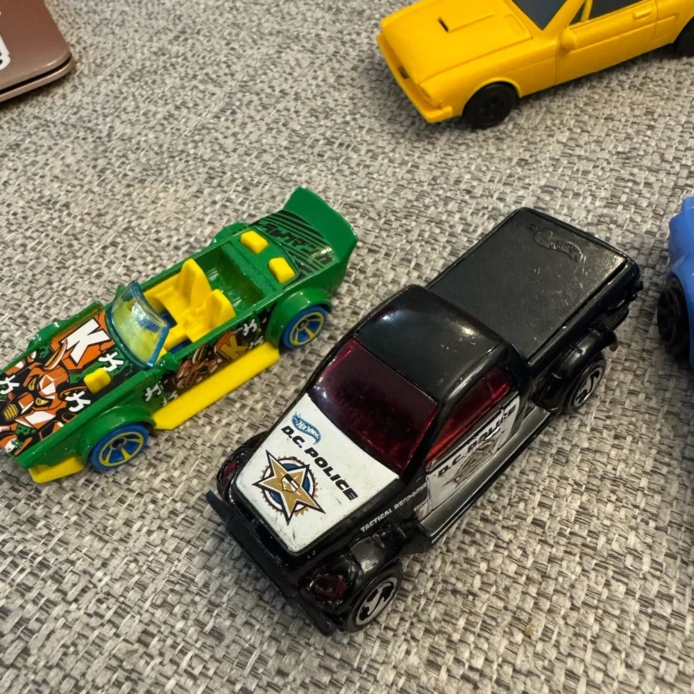 Hot Wheels see photos